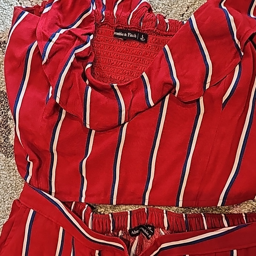 Abercrombie and Fitch 2pc set - Picture 4 of 4